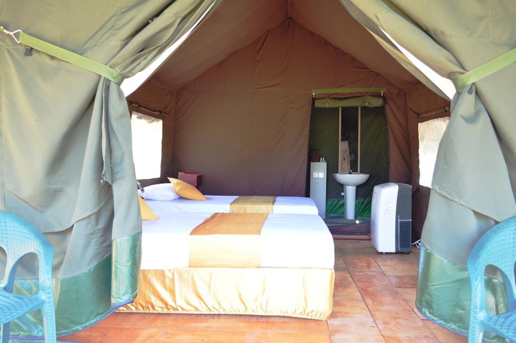 Wild Panthera Yala ทิซซามาฮารามา ภายนอก รูปภาพ